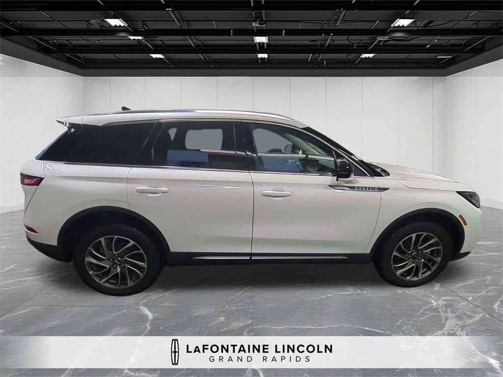2022 Lincoln Corsair Standard
