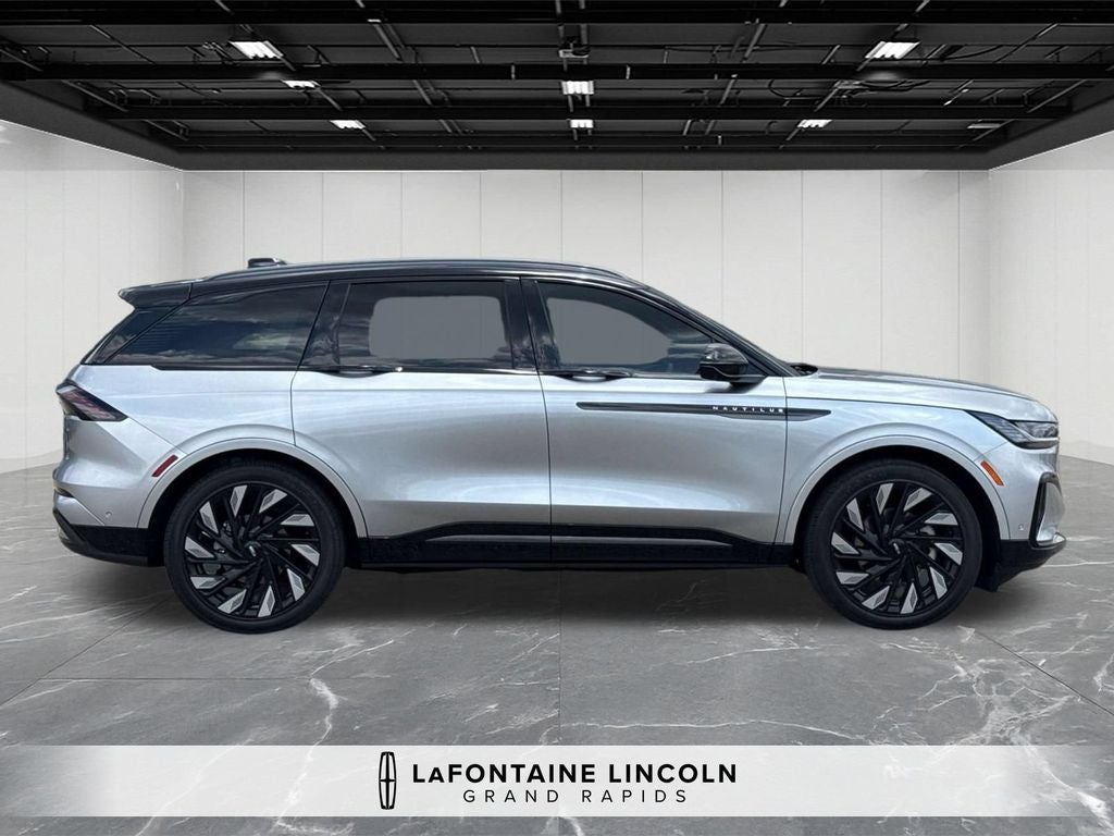 2024 Lincoln Nautilus Reserve