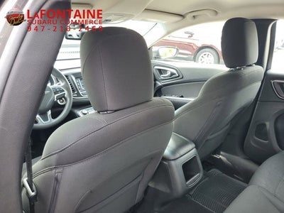 2016 Chrysler 200 Limited