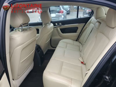 2014 Lincoln MKS Base