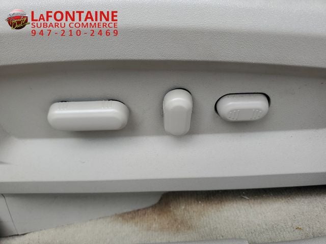 2012 Lincoln MKX Base
