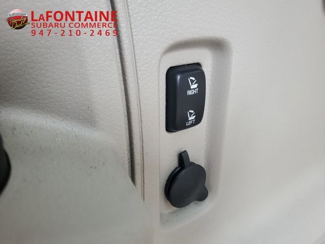 2012 Lincoln MKX Base