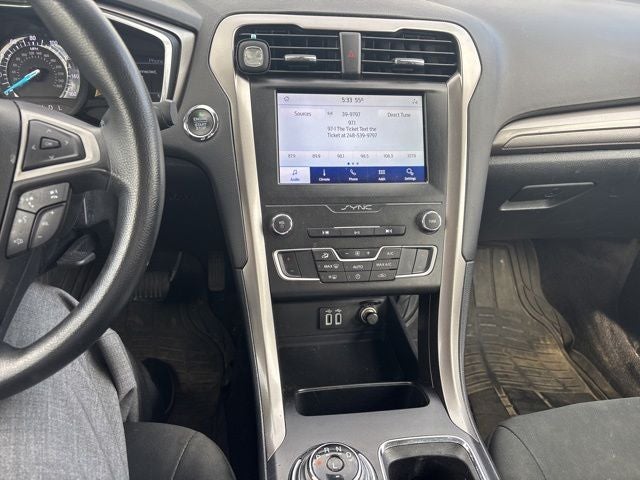 2020 Ford Fusion SE