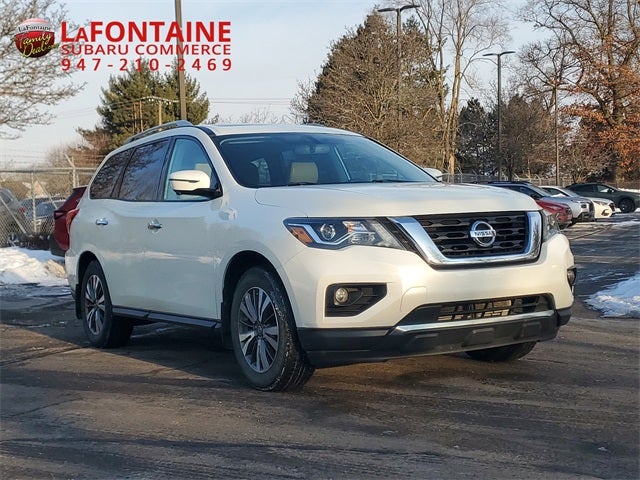 2017 Nissan Pathfinder SL