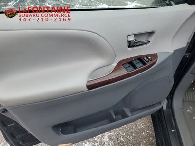 2012 Toyota Sienna XLE 8 Passenger