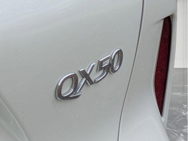 2021 INFINITI QX50 LUXE