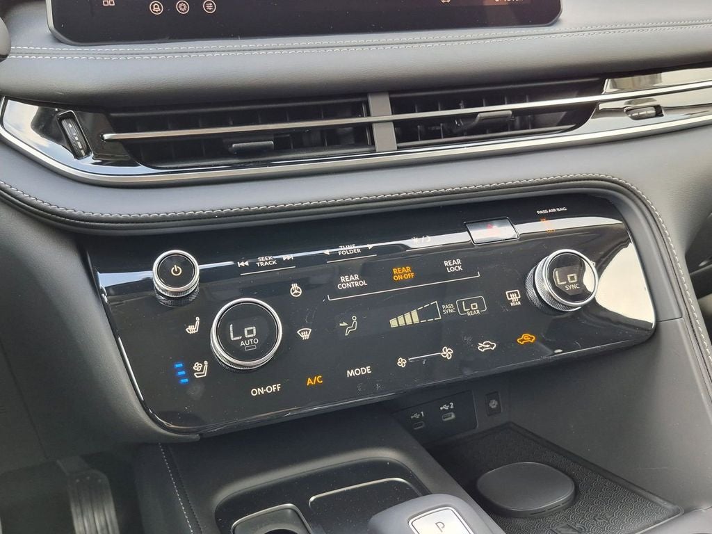 2027 INFINITI QX60 LUXE