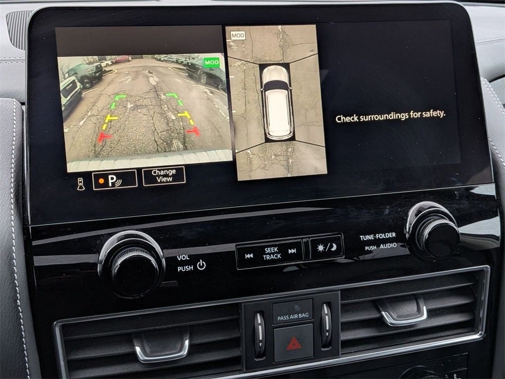 2022 INFINITI QX80 LUXE