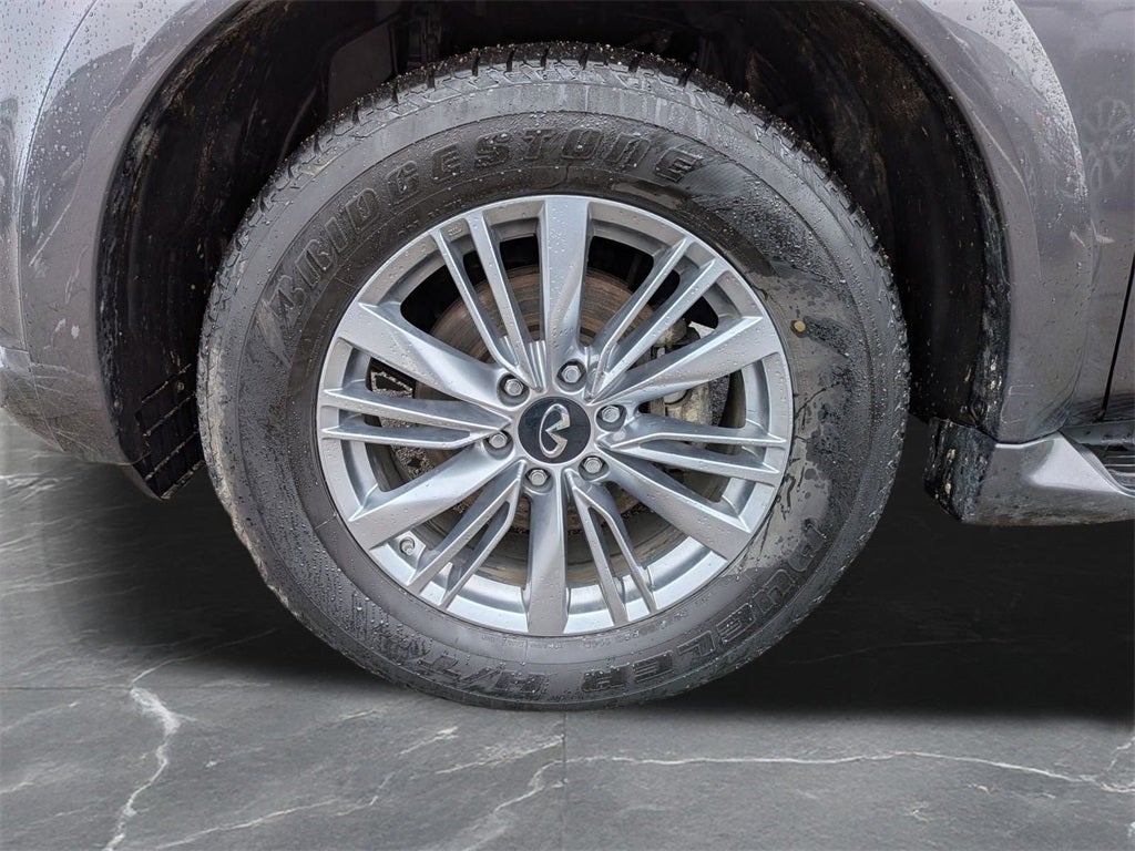 2022 INFINITI QX80 LUXE