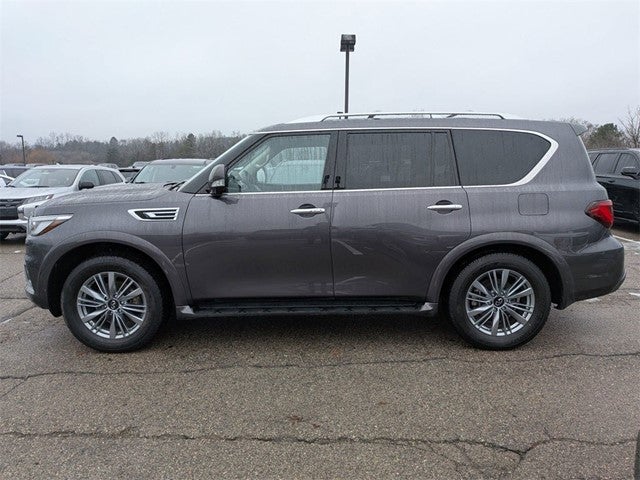 2022 INFINITI QX80 LUXE