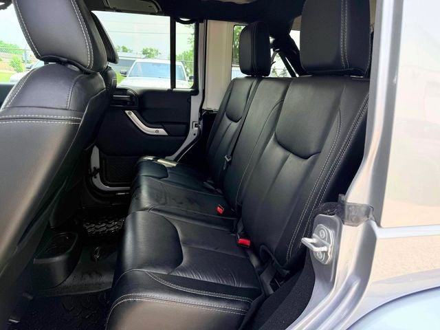 2017 Jeep Wrangler Unlimited Sahara 4x4
