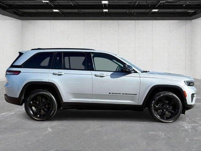 2023 Jeep Grand Cherokee Altitude 4x4