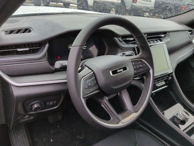 2026 Jeep Grand Cherokee GRAND CHEROKEE LAREDO X 4X4