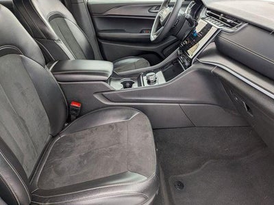 2024 Jeep Grand Cherokee L Altitude 4x4