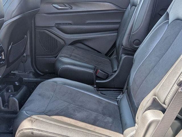 2024 Jeep Grand Cherokee L Altitude 4x4