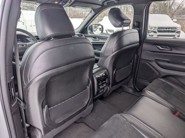 2024 Jeep Grand Cherokee L Altitude 4x4