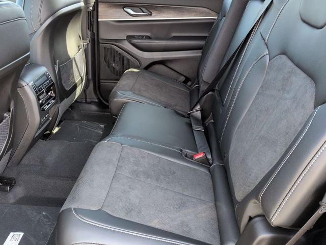 2026 Jeep Grand Cherokee L GRAND CHEROKEE L LAREDO ALTITUDE 4X4