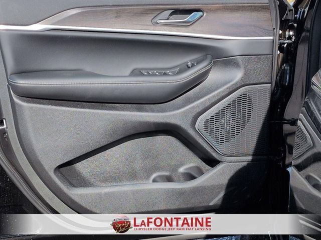 2026 Jeep Grand Cherokee L GRAND CHEROKEE L LAREDO ALTITUDE 4X4