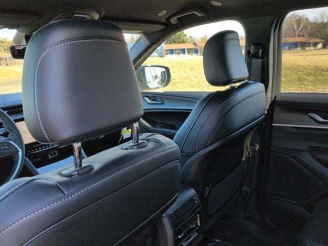 2026 Jeep Grand Cherokee L GRAND CHEROKEE L LAREDO ALTITUDE 4X4
