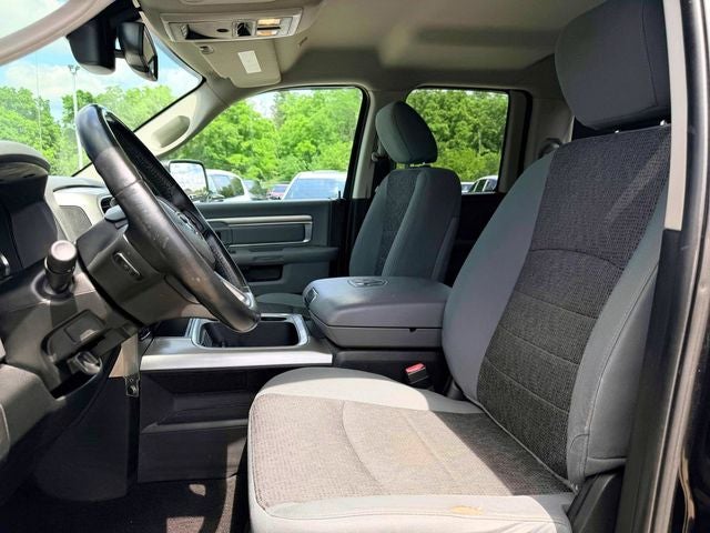 2018 RAM 1500 Big Horn Quad Cab 4x4 6'4' Box