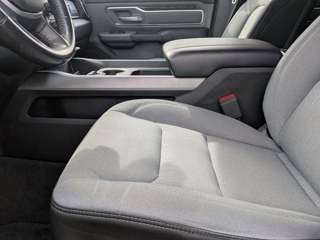 2020 RAM 1500 Big Horn Quad Cab 4x4 6'4' Box