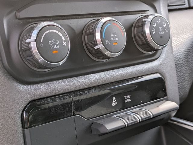 2020 RAM 1500 Big Horn Quad Cab 4x4 6'4' Box
