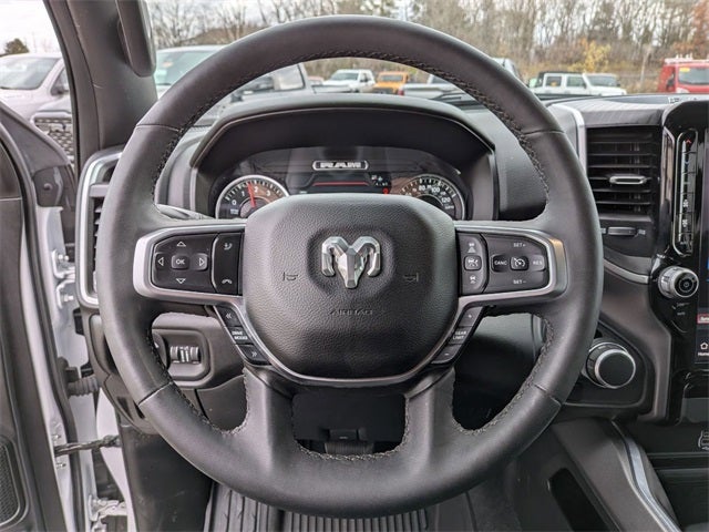 2025 RAM 1500 Big Horn Crew Cab 4x4 5'7' Box