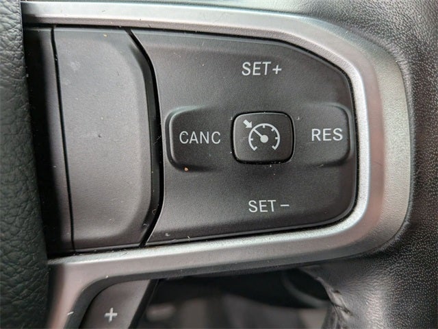 2020 RAM 1500 Big Horn Crew Cab 4x4 5'7' Box