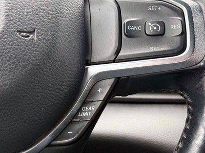2019 RAM 1500 Laramie Crew Cab 4x4 5'7' Box