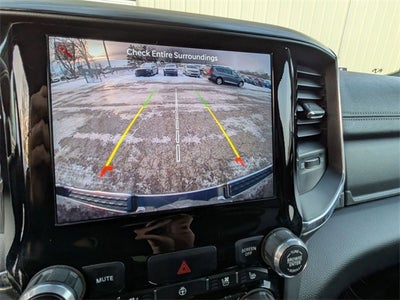 2024 RAM 1500 Laramie Crew Cab 4x4 5'7' Box