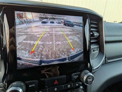 2024 RAM 1500 Laramie Crew Cab 4x4 5'7' Box