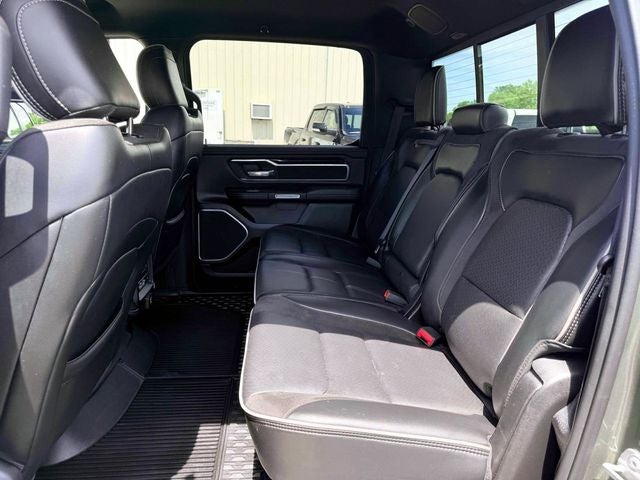 2020 RAM 1500 Laramie Crew Cab 4x4 5'7' Box