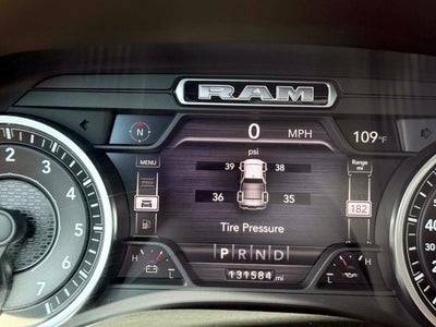 2020 RAM 1500 Laramie Crew Cab 4x4 5'7' Box