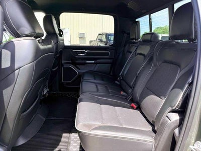 2020 RAM 1500 Laramie Crew Cab 4x4 5'7' Box