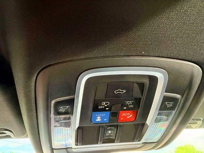 2020 RAM 1500 Laramie Crew Cab 4x4 5'7' Box
