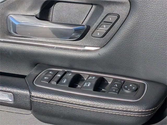 2022 RAM 1500 Laramie Crew Cab 4x4 5'7' Box