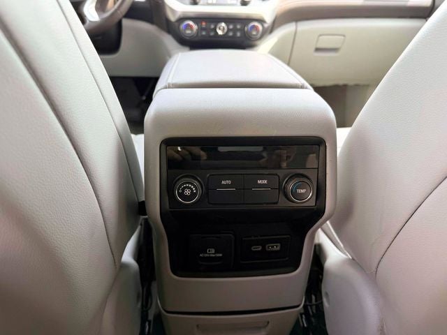 2023 GMC Acadia AWD SLT