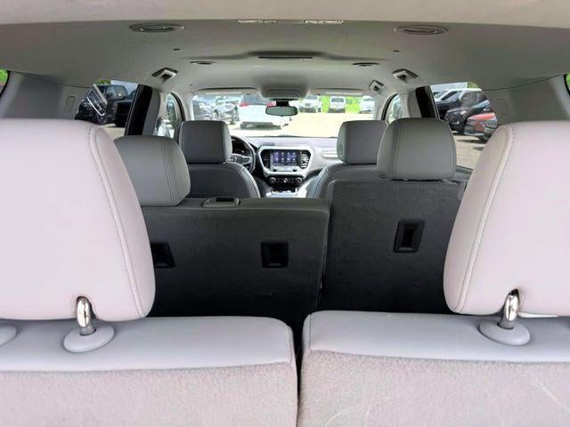 2023 GMC Acadia AWD SLT