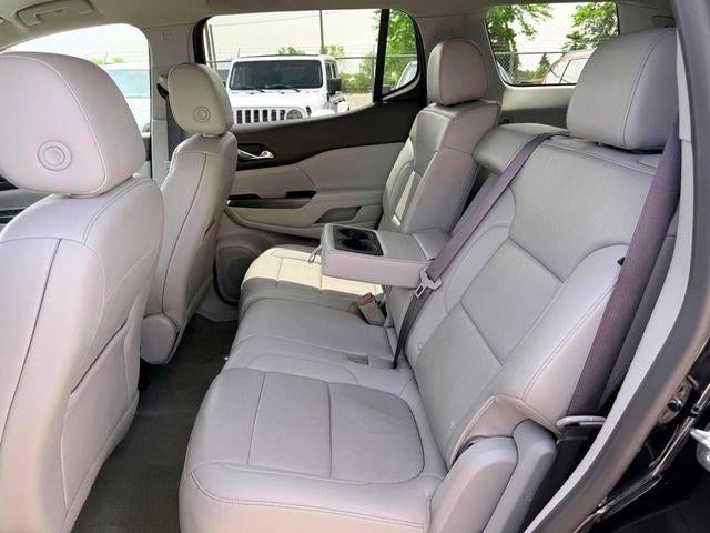 2023 GMC Acadia AWD SLT