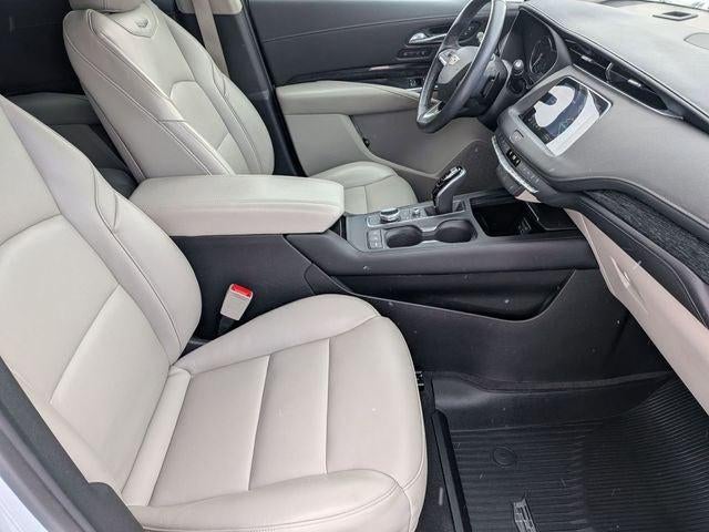 2022 Cadillac XT4 AWD Premium Luxury