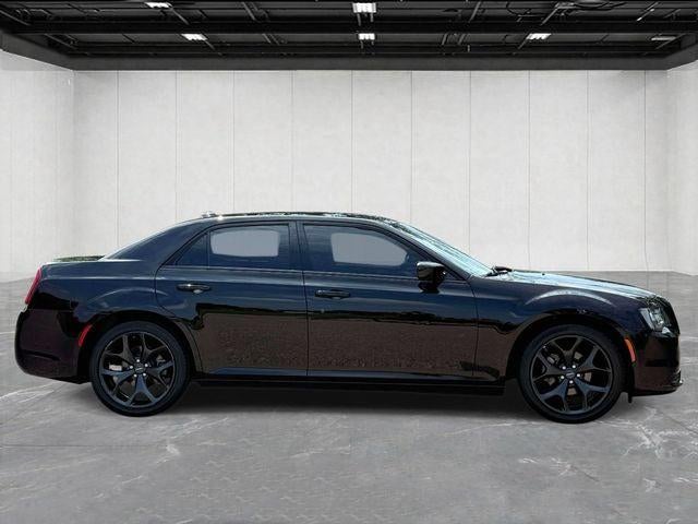 2023 Chrysler 300 Touring