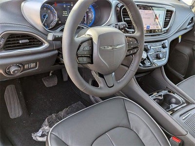 2026 Chrysler Pacifica PACIFICA SELECT AWD