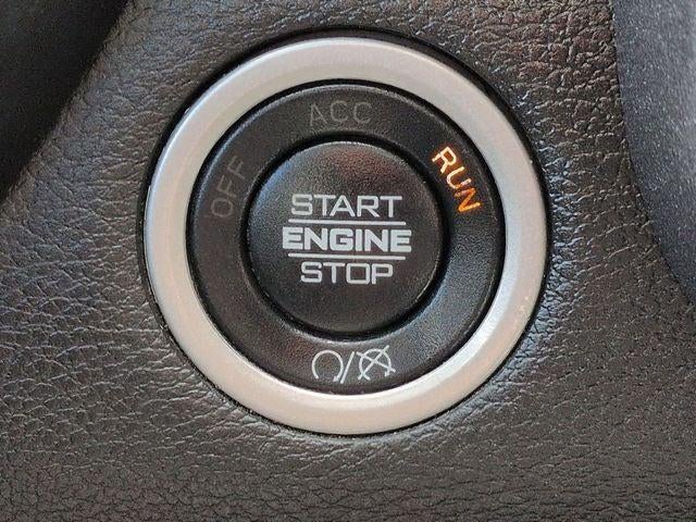 2022 RAM 2500 Tradesman Crew Cab 4x4 8' Box