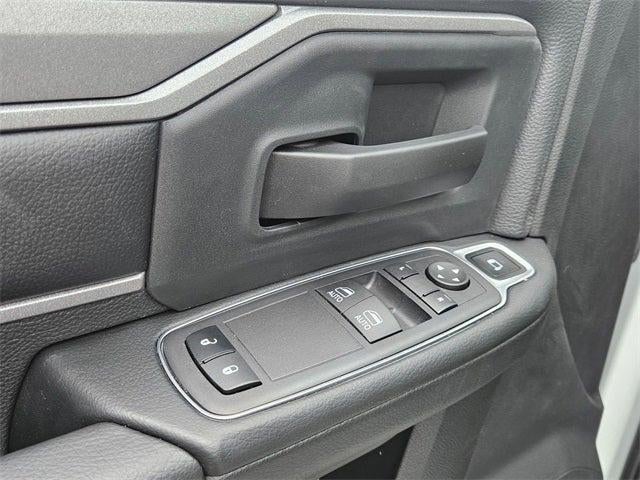 2024 RAM Ram 5500 Chassis Cab RAM 5500 TRADESMAN CHASSIS REGULAR CAB 4X4 120' CA