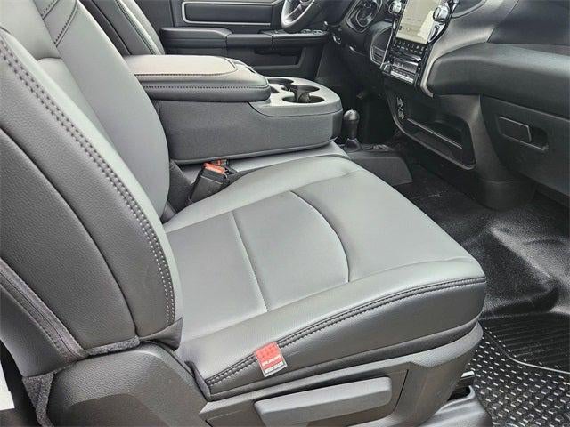 2024 RAM Ram 5500 Chassis Cab RAM 5500 TRADESMAN CHASSIS REGULAR CAB 4X4 120' CA