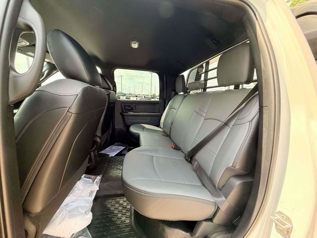 2026 RAM Ram 5500 Chassis Cab RAM 5500 TRADESMAN CHASSIS CREW CAB 4X4 84' CA