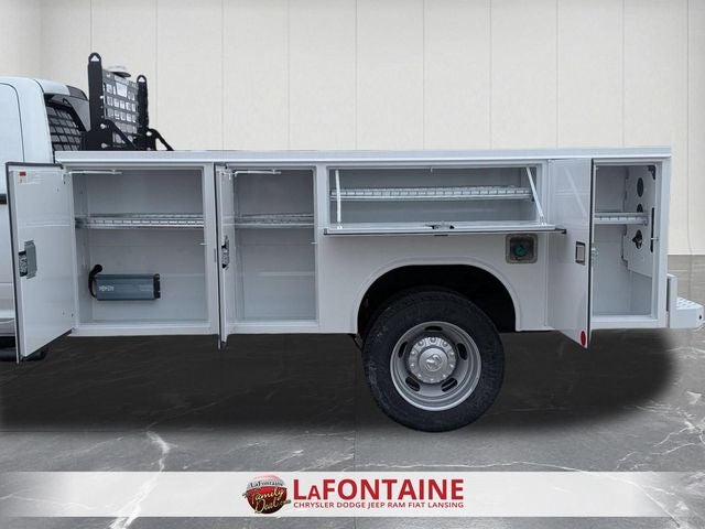 2026 RAM Ram 5500 Chassis Cab RAM 5500 TRADESMAN CHASSIS CREW CAB 4X4 84' CA