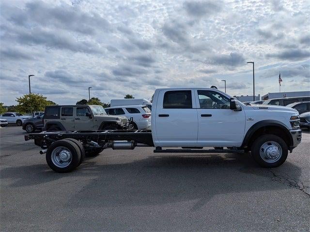2026 RAM Ram 5500 Chassis Cab RAM 5500 TRADESMAN CHASSIS CREW CAB 4X4 84' CA