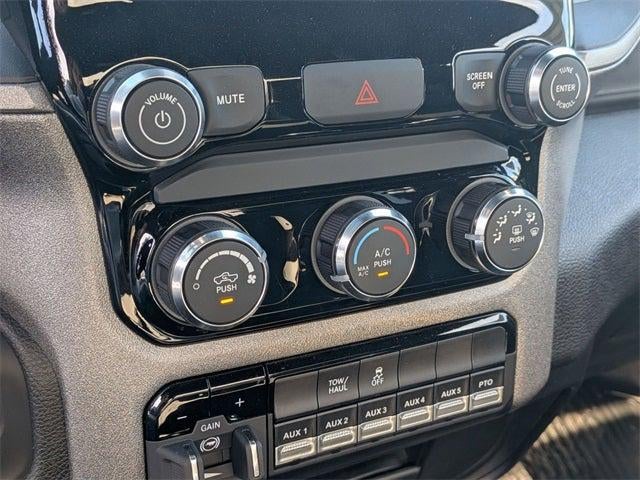 2026 RAM Ram 3500 Chassis Cab RAM 3500 TRADESMAN CHASSIS REGULAR CAB 4X4 60' CA