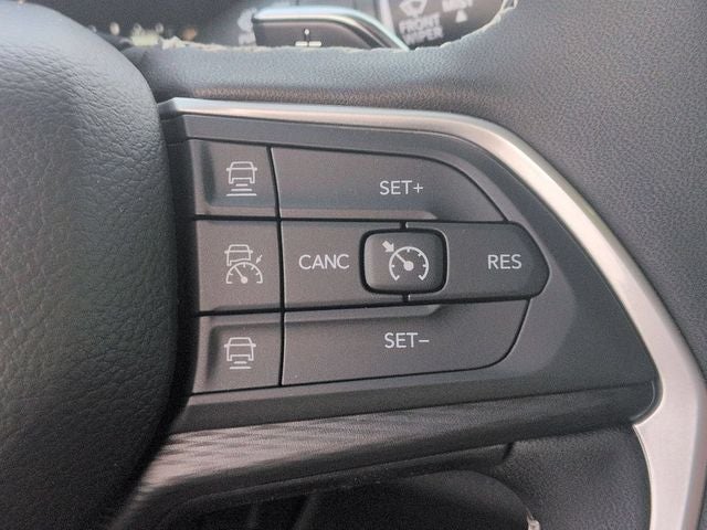 2026 Jeep Grand Cherokee GRAND CHEROKEE LAREDO X 4X4